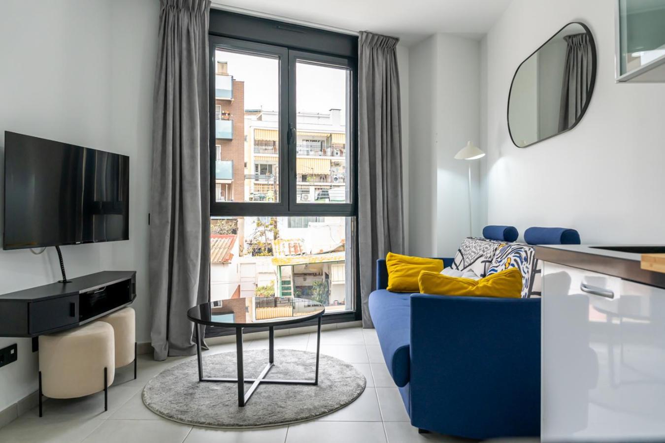 Modern Wave Escape Apartment With Private Parking And Rooftop Pool By Namaste Elite توريمولينوس المظهر الخارجي الصورة