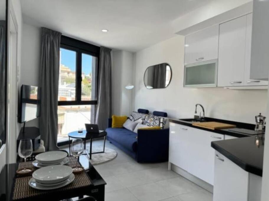 Modern Wave Escape Apartment With Private Parking And Rooftop Pool By Namaste Elite توريمولينوس المظهر الخارجي الصورة