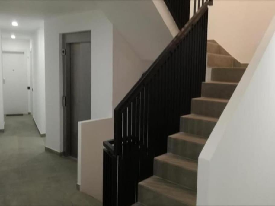 Modern Wave Escape Apartment With Private Parking And Rooftop Pool By Namaste Elite توريمولينوس المظهر الخارجي الصورة
